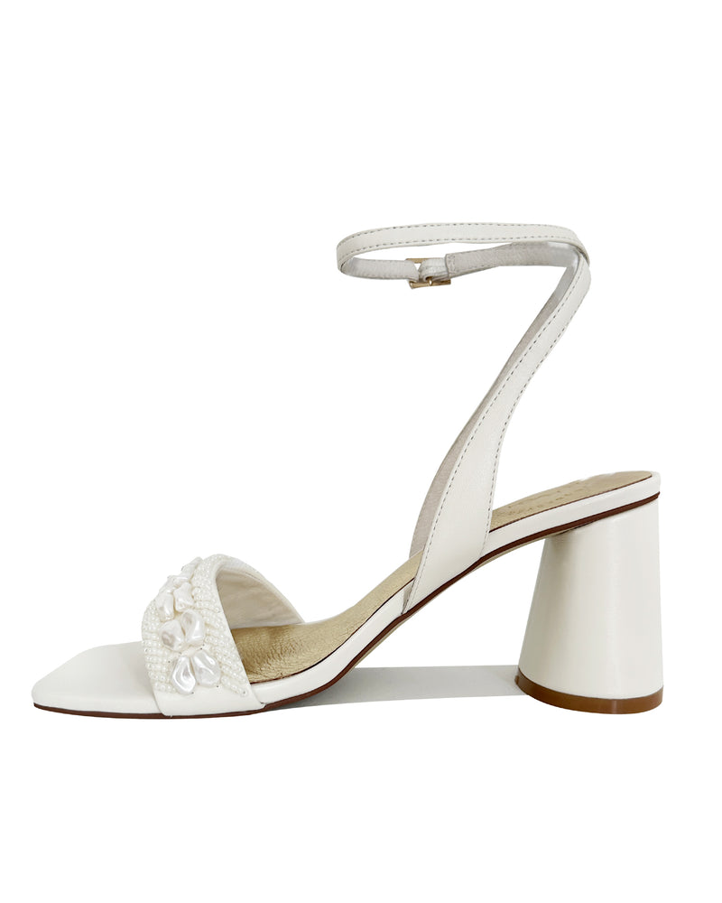 Shell and pearl bridal shoes