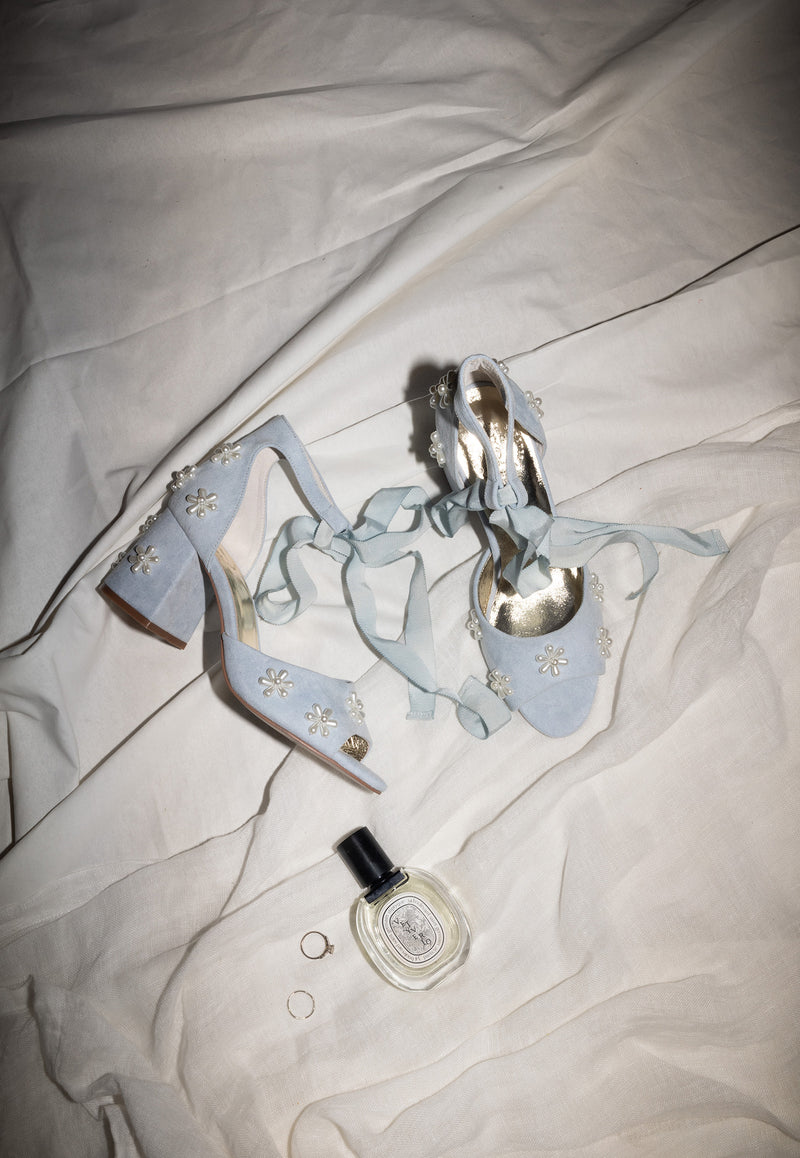 Blue bridal shoes with low block heel and pearl flowers