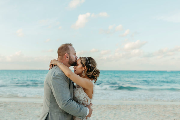 A Gorgeous Beach Wedding: Alyssa & Kyle's Timeless Love Story