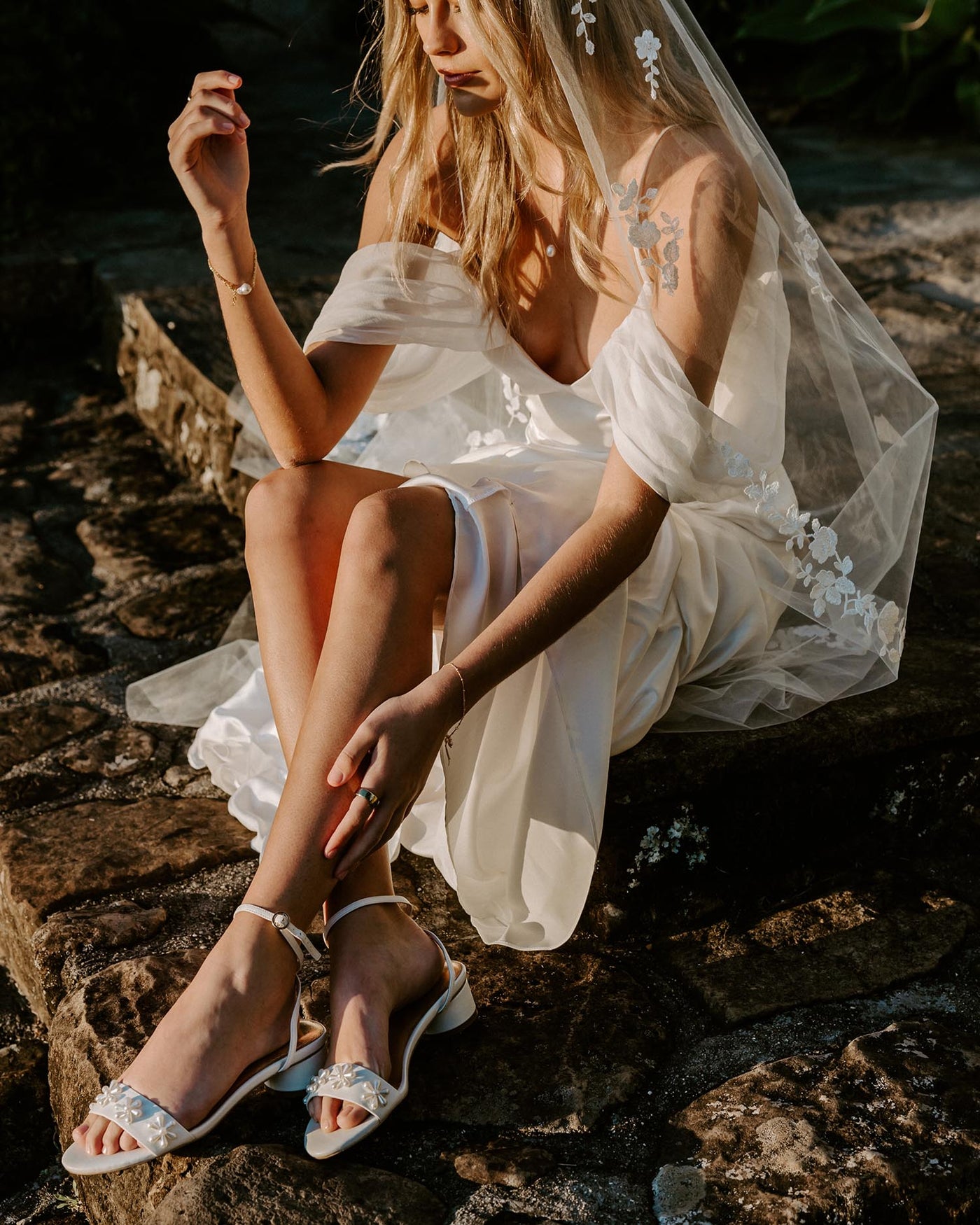 Ivory leather sandal bridal shoes with pearl flowers