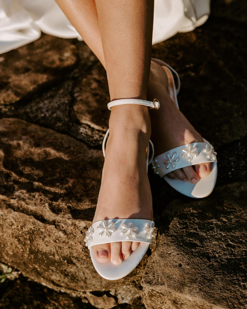 Ivory leather sandal bridal shoes with pearl flowers