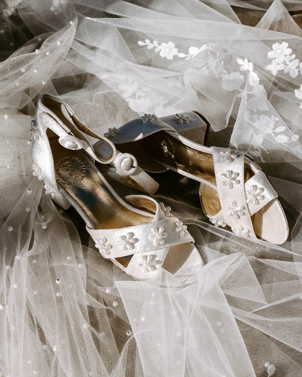 7 Tips On Finding Your Perfect Wedding Shoes - Alicia Victoria | Red Maple  Photography