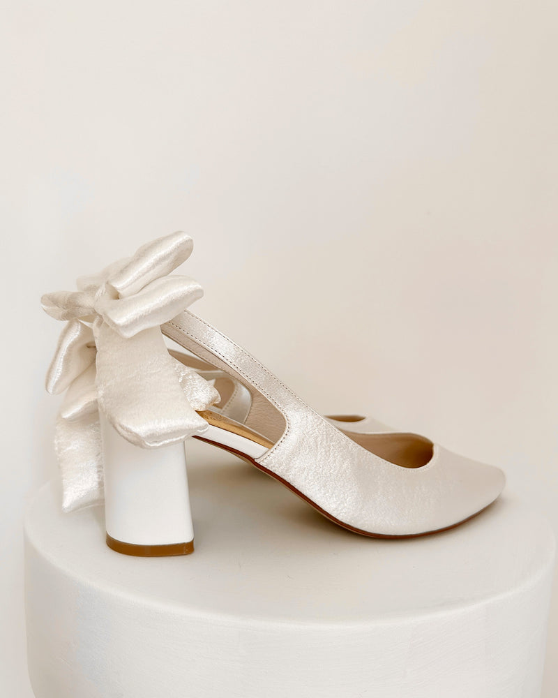 Closed Toe Bridal Shoes with comfortable block heel and bows