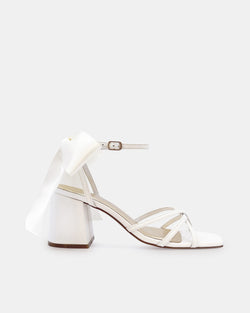 Ivory bridal shoes with satin bow