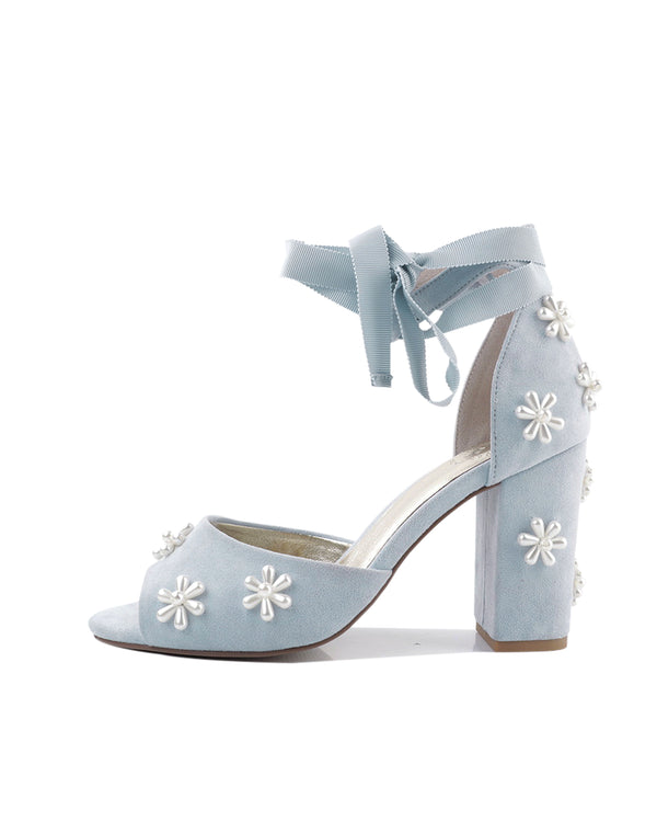 Blue bridal shoes with pearl flowers