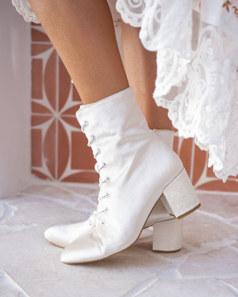 Lace up bridal boots
