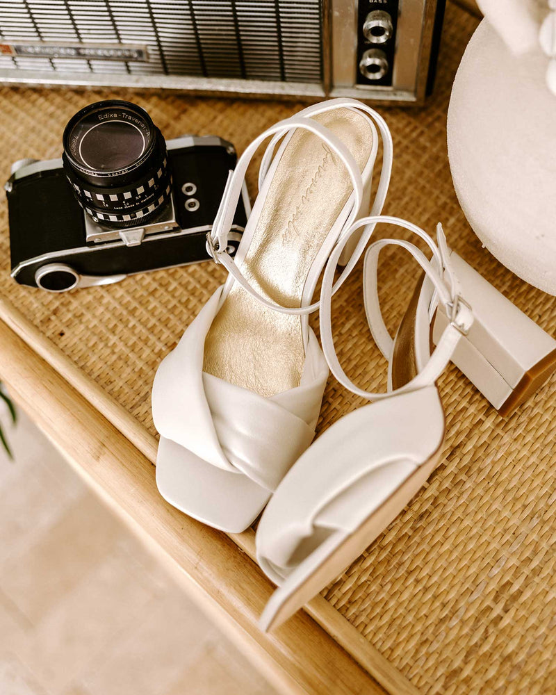CLASSIC IVORY LEATHER BRIDAL SHOES